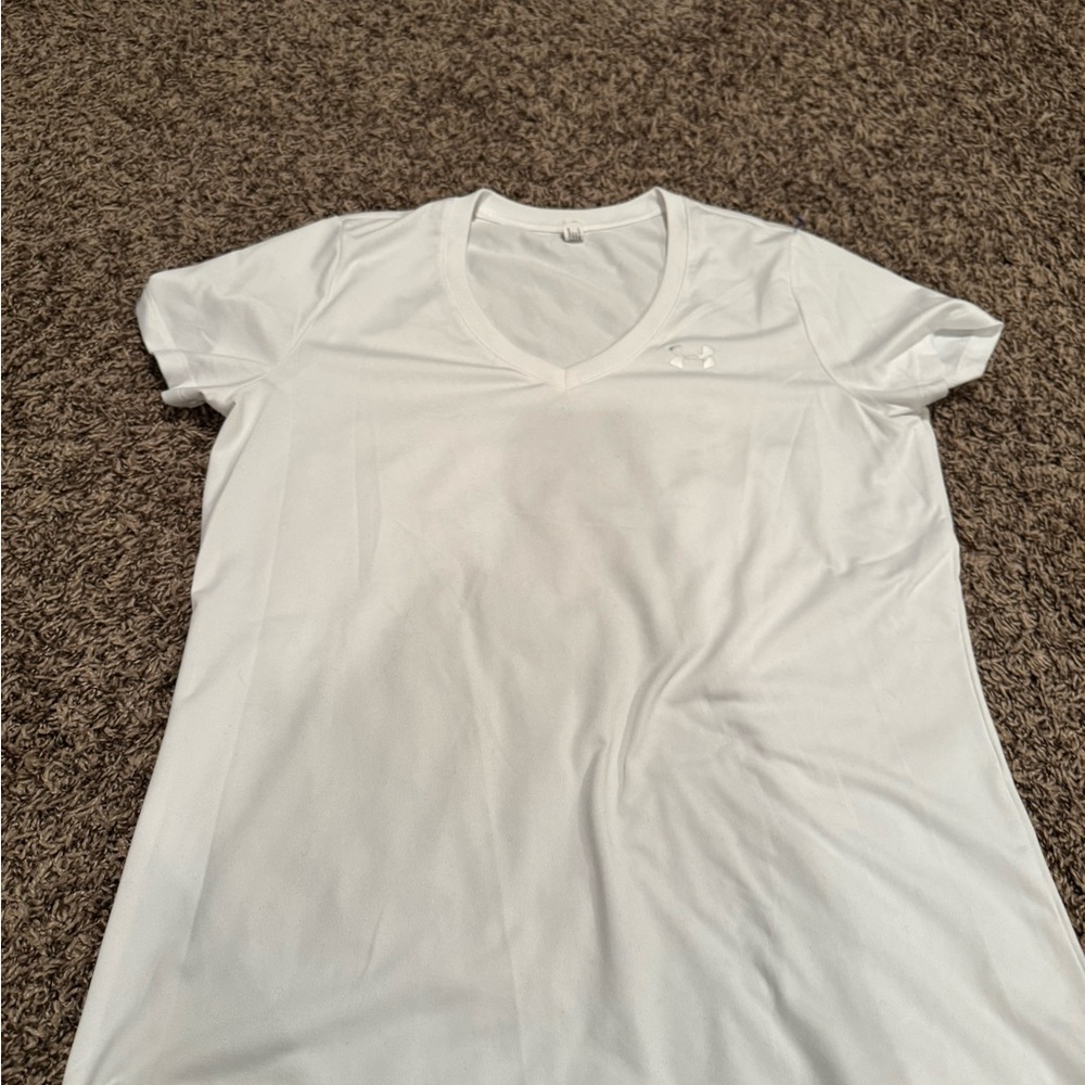 Under Armour Women's White V-Neck Tee